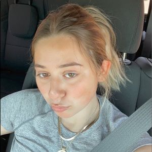 Meet your Posher, Bella